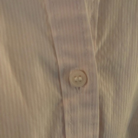 Women’s Button Down Work Shirt - Picture 3 of 4